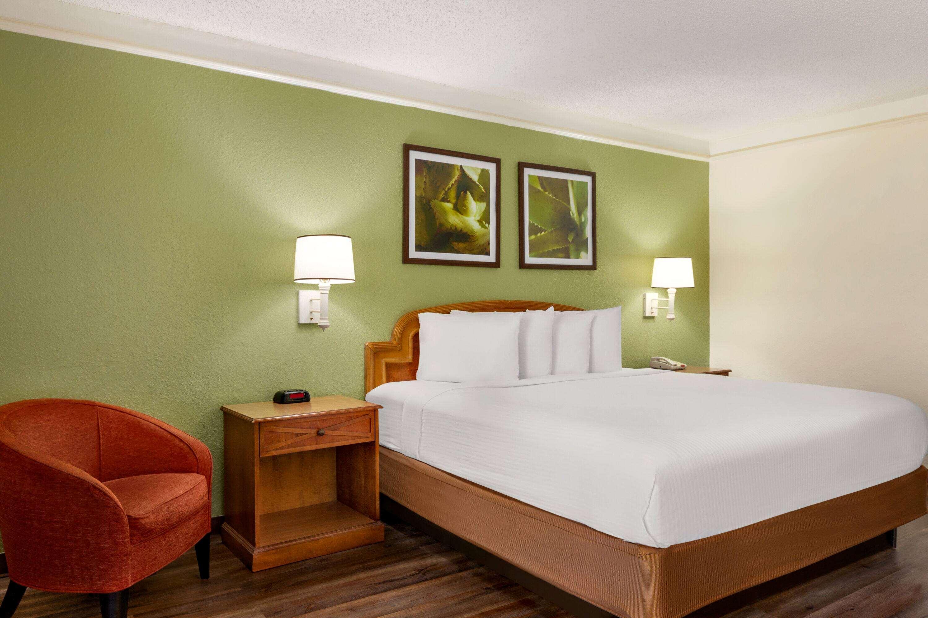 Baymont By Wyndham Daytona Beach - Intl Speedway Exterior foto